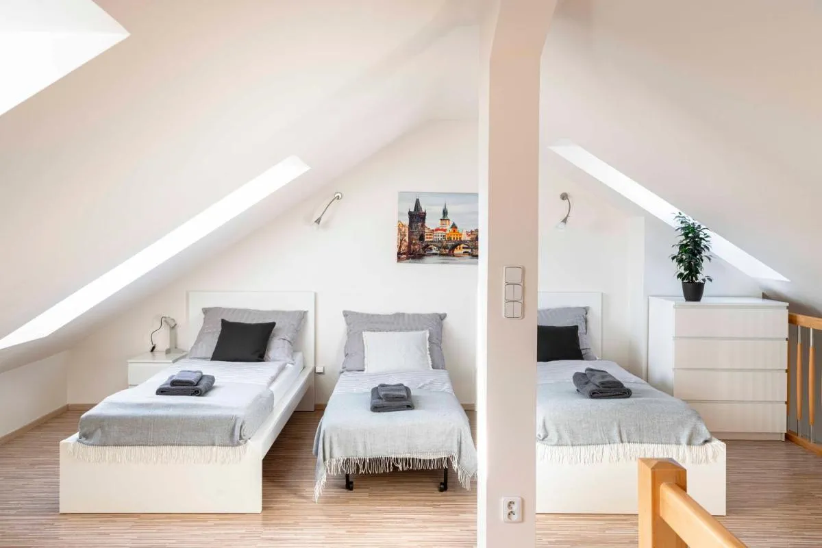 Image 2 of 150m² 4BR Duplex Near Metro & Prague Center