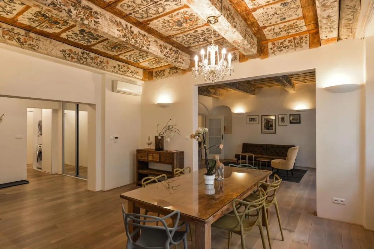 Image 2 of 18th CENTURY BAROQUE RESIDENCE