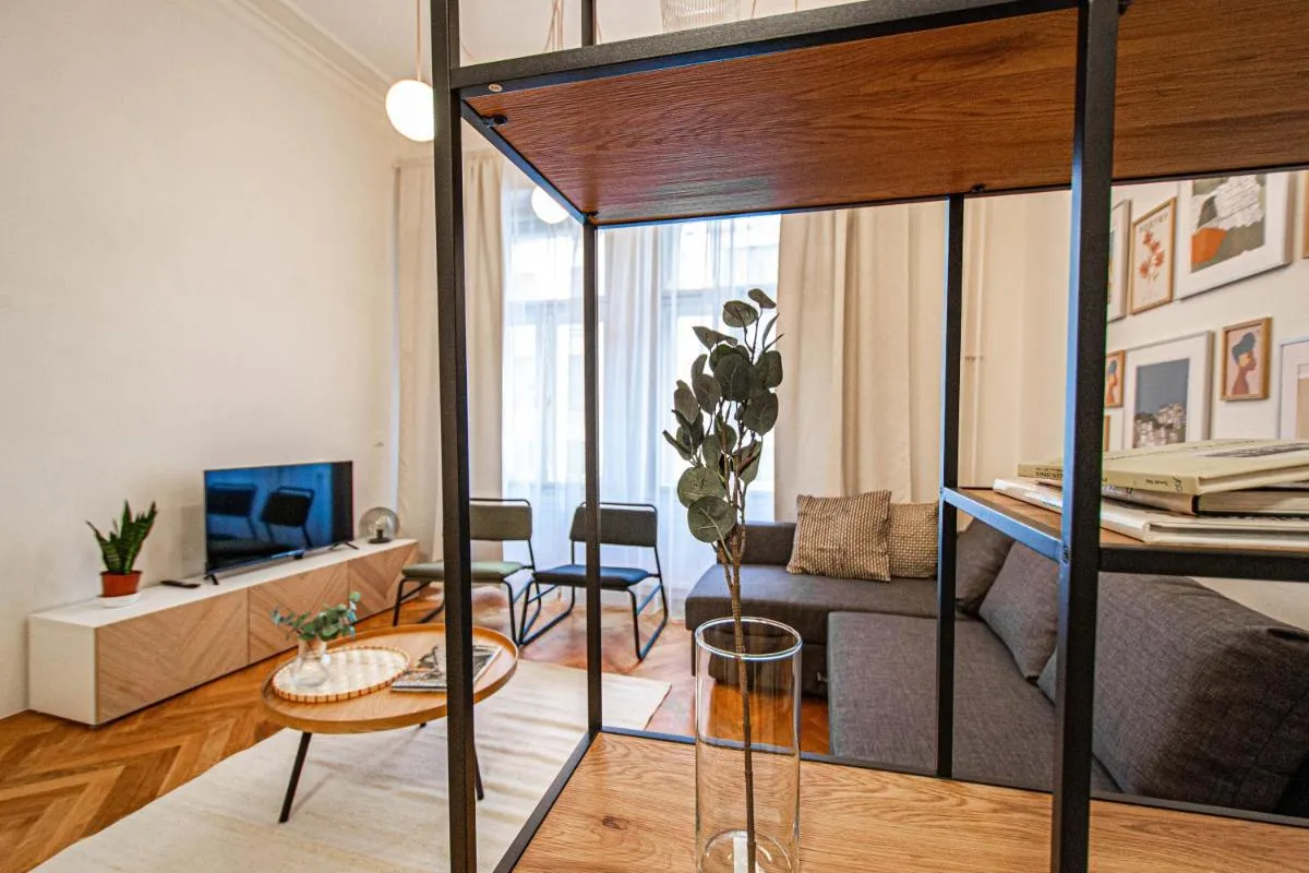 Image 4 of 3BDR main square spacious designed apartment