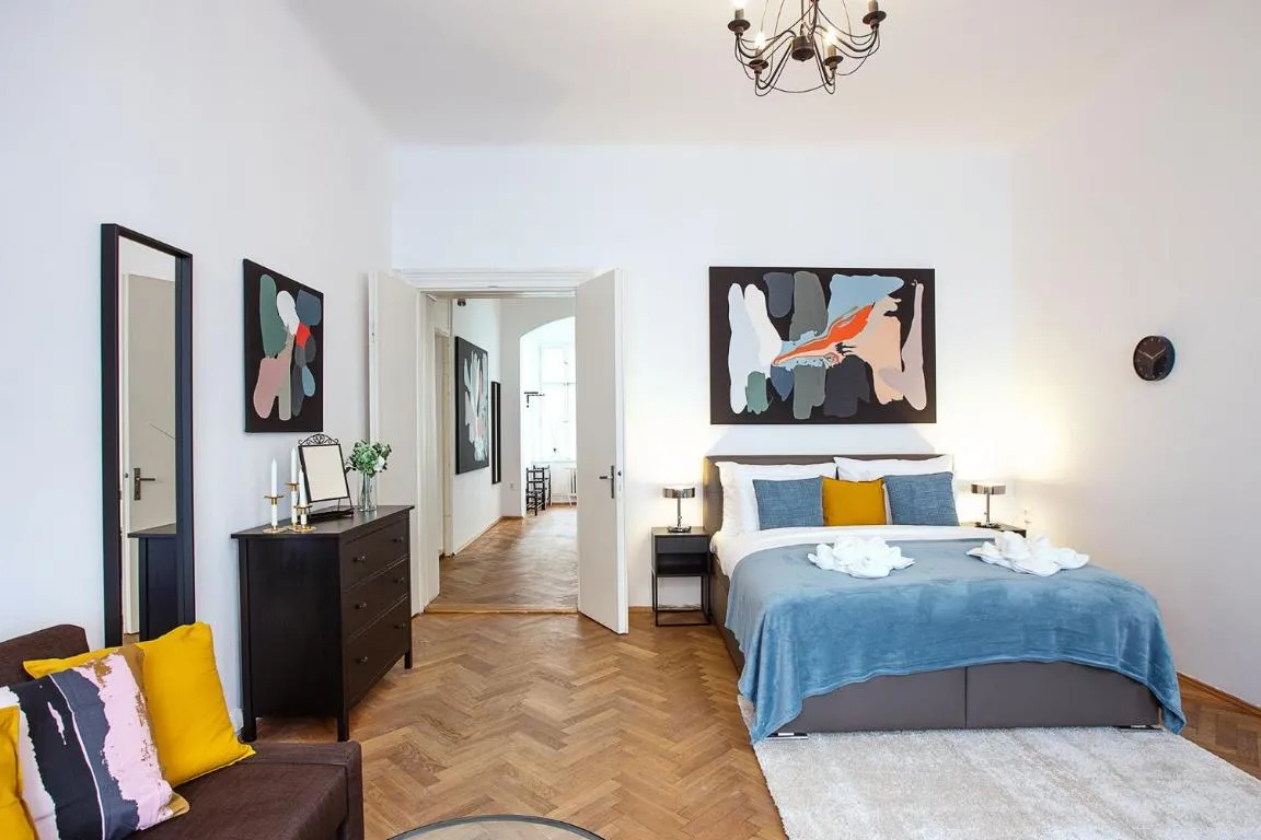 Image of 5BR 2BATH family APT 5mins to Wenceslas square