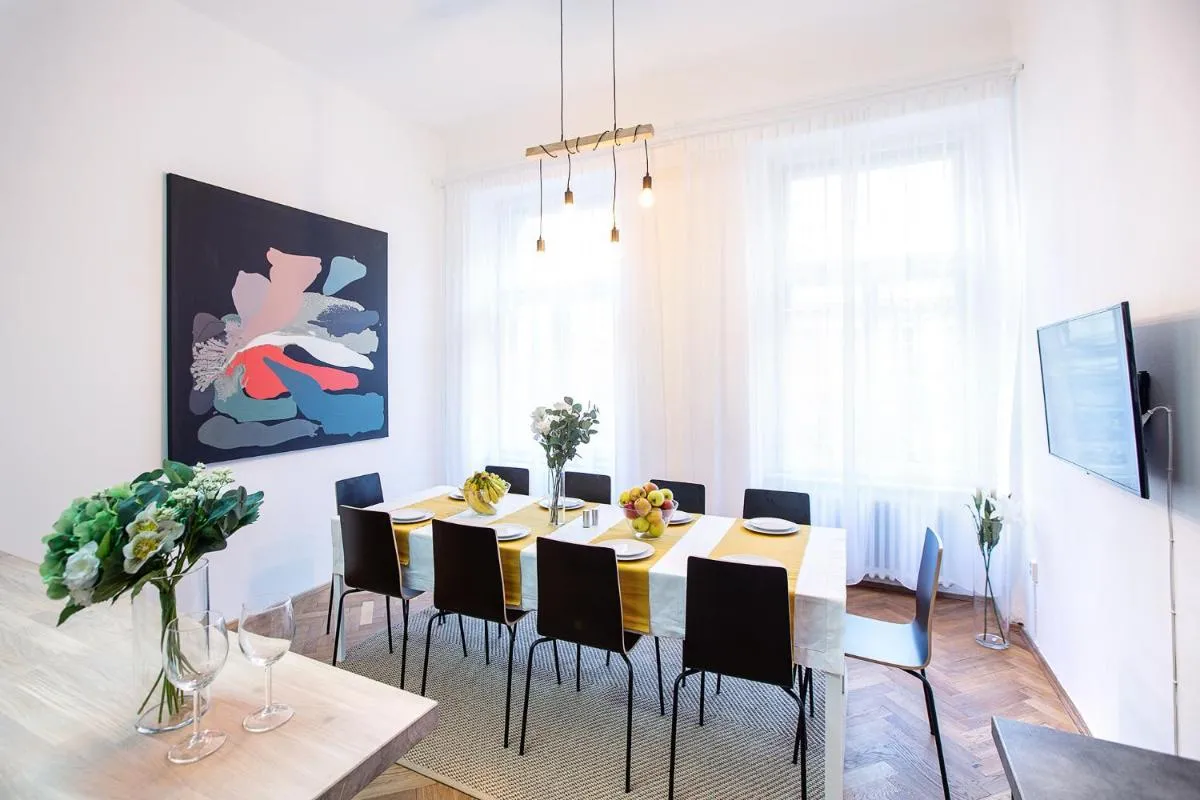 Image 4 of 5BR 2BATH family APT 5mins to Wenceslas square