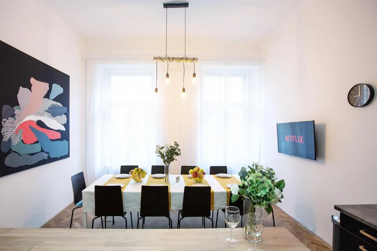 Image 3 of 5BR 2BATH family APT 5mins to Wenceslas square