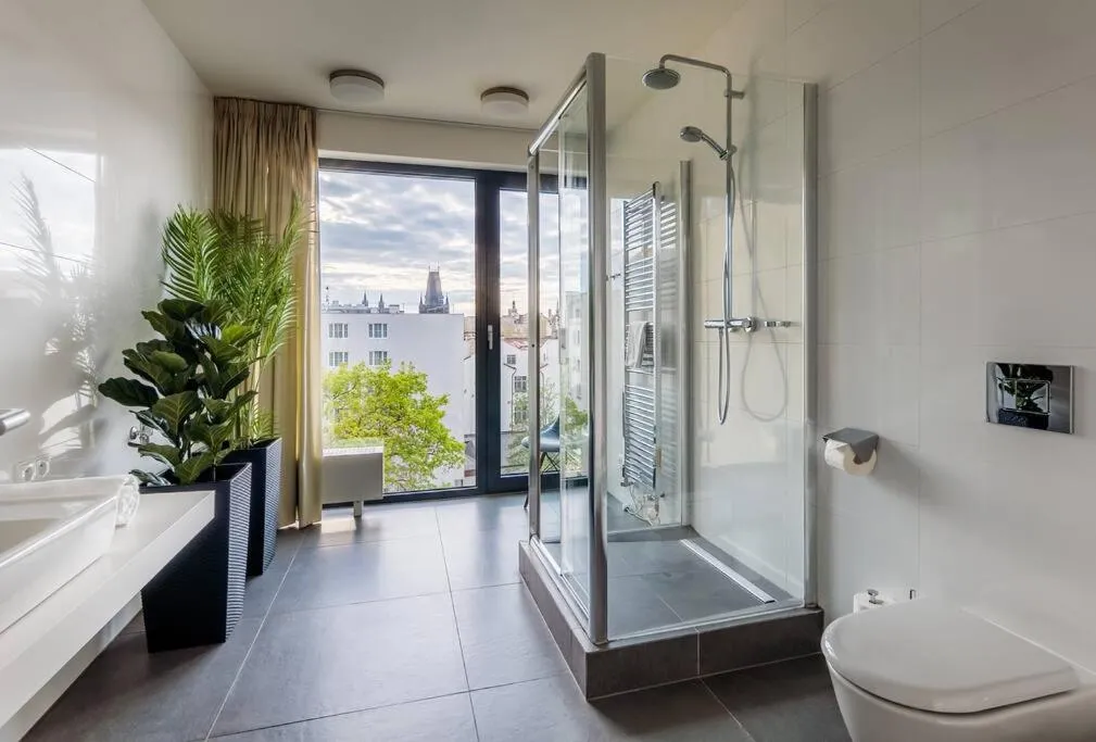 Image 2 of 5BR+2Bath Old Town Industrial Penthouse, A/C