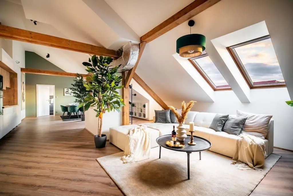 Image of 6BR Castle V!EWS A/C luxury Dolce Vita apartment
