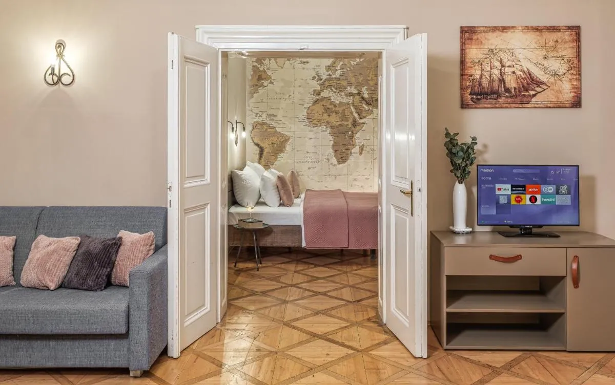 Image of 6 Continents Apartments by Adrez