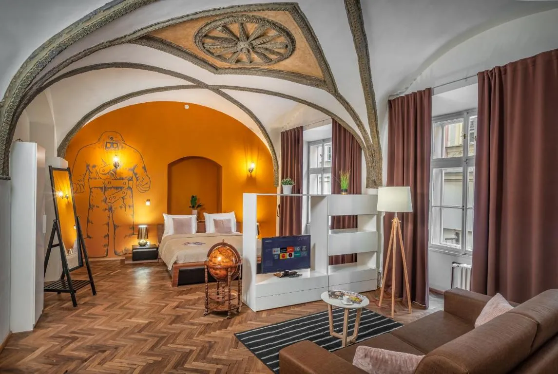 Image of 7 Tales Apartments by Adrez