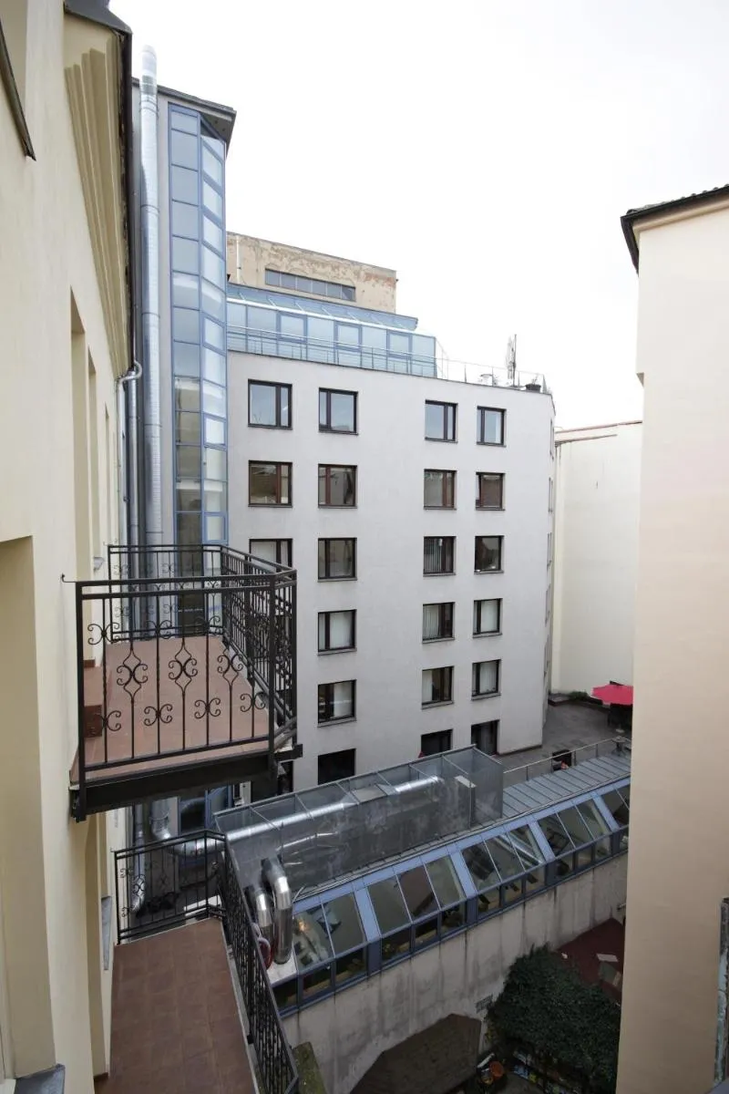 Image 5 of Alveo Suites