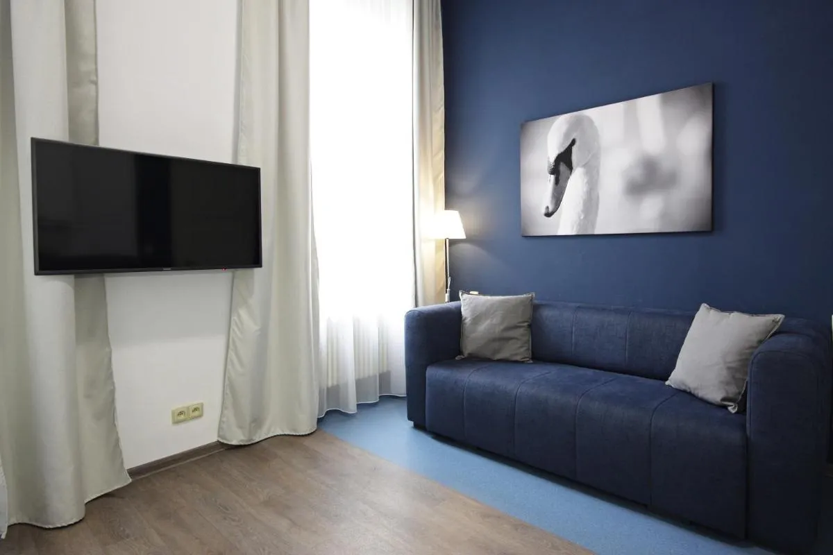 Image 4 of Alveo Suites