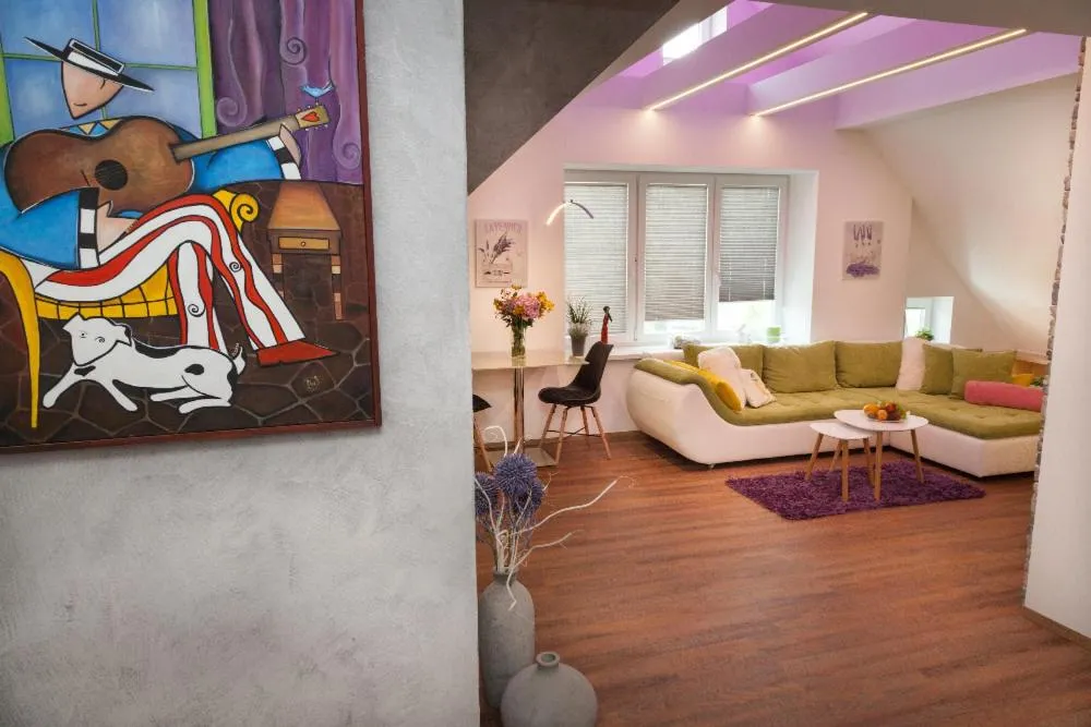 Image 1 of Apartmán 3kk – 115m2 v klidné lokalitě – Praha 4