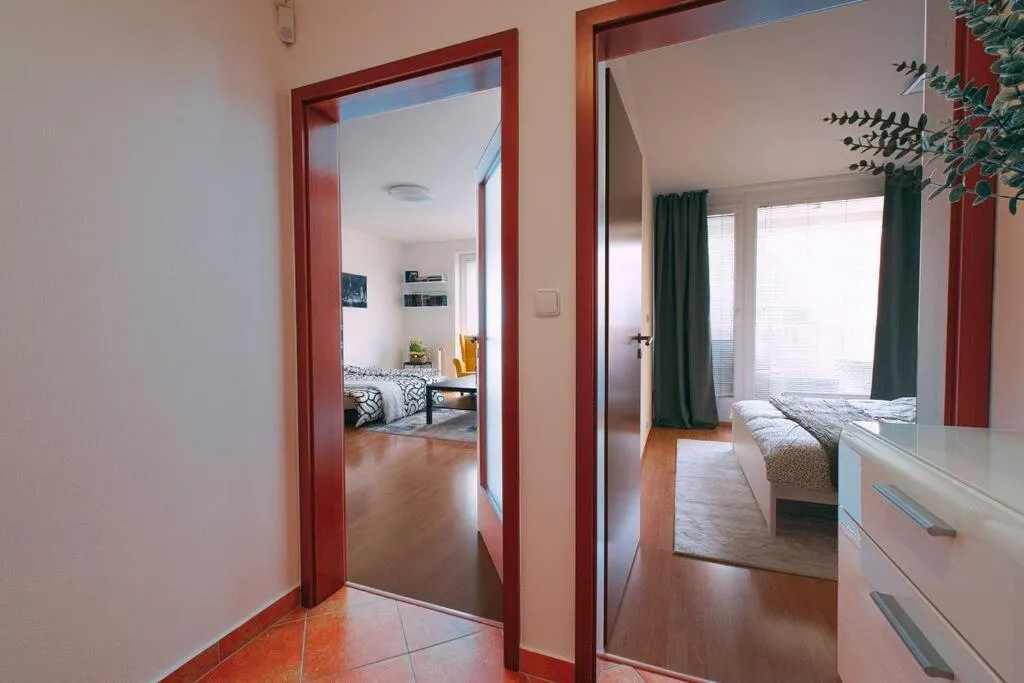 Image 4 of Apartmán u METRA, 4 hosté, parking free, blízko O2 arena