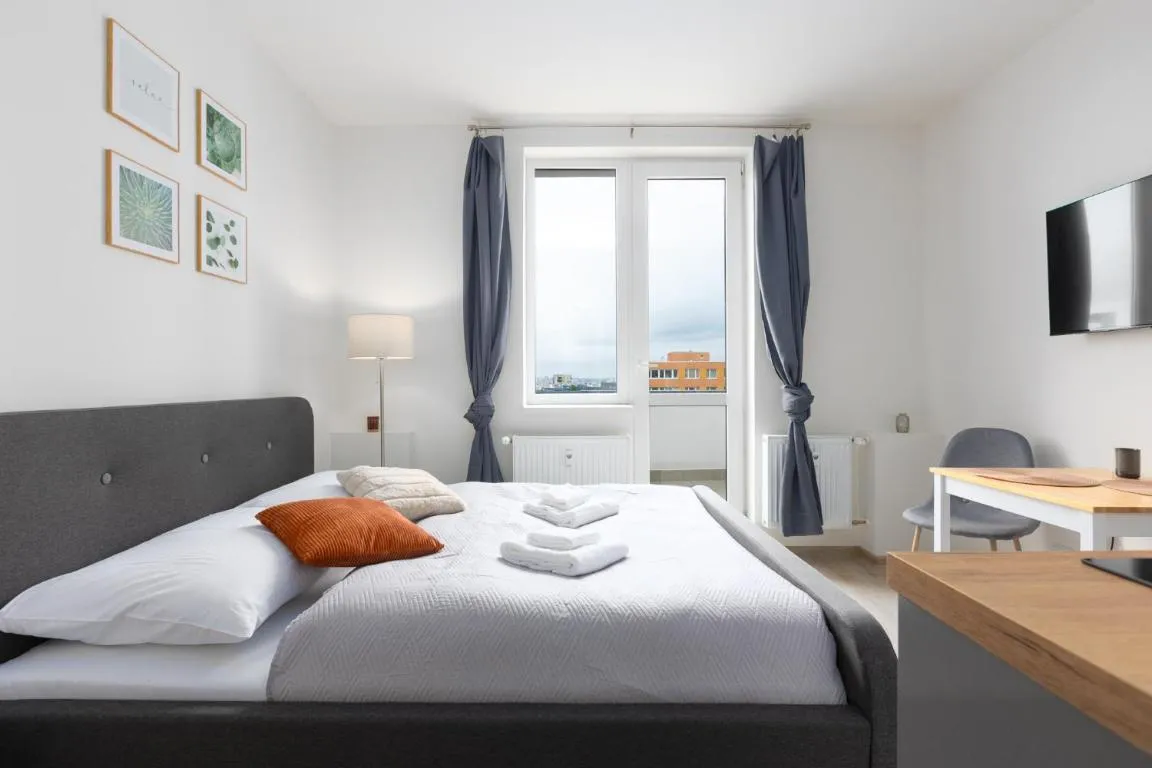 Image of Apartmán u metra s terasou