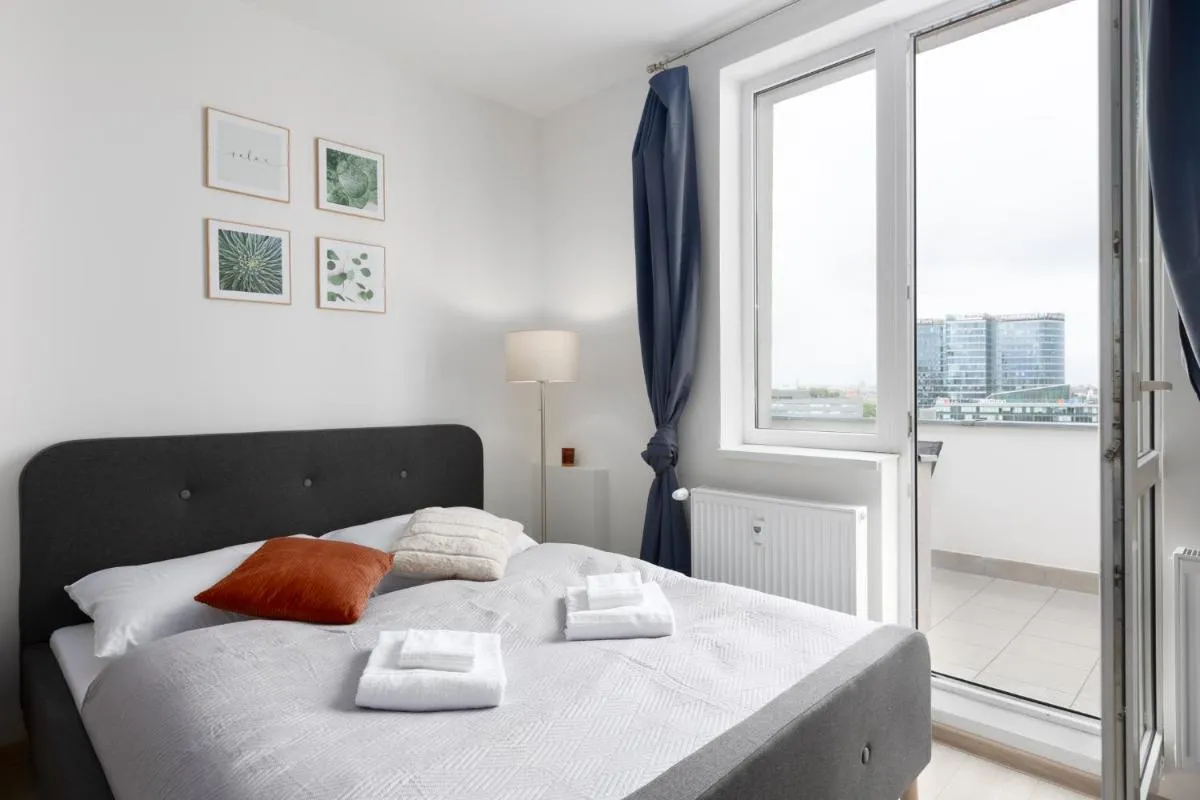 Image 1 of Apartmán u metra s terasou