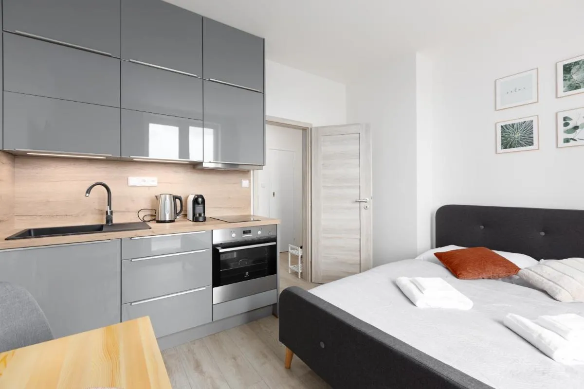 Image 3 of Apartmán u metra s terasou