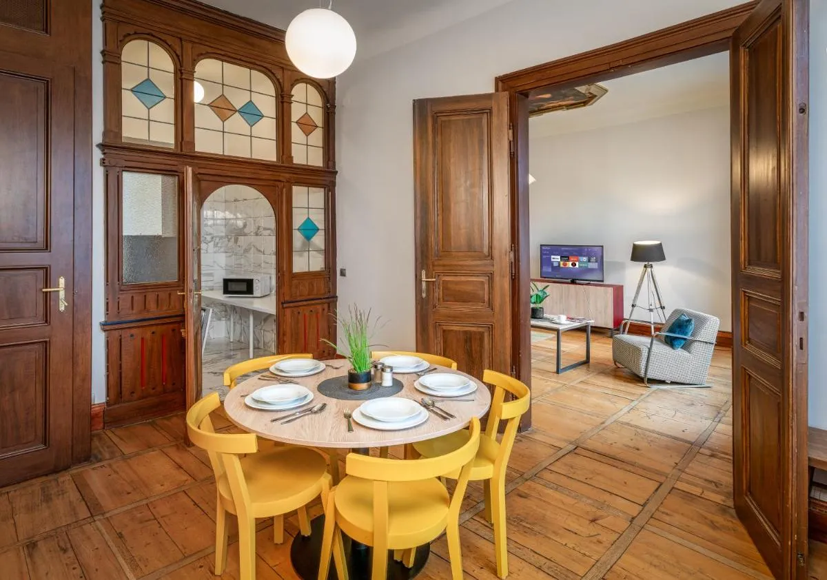 Image 1 of Art House Apartments by Adrez