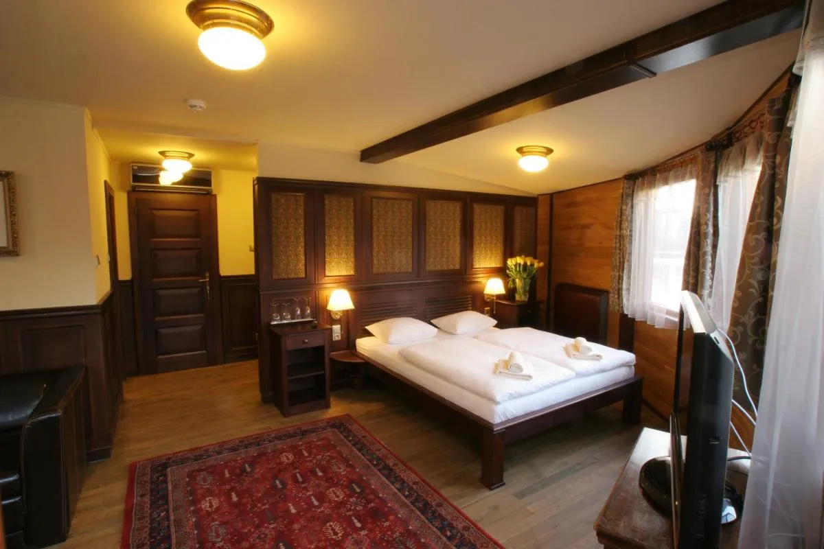 Image 4 of Boat Hotel Matylda