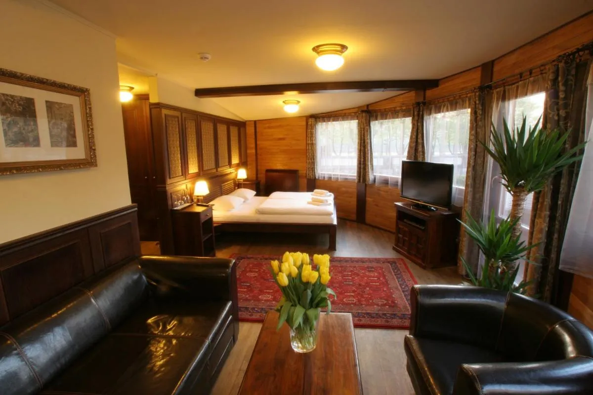 Image 1 of Boat Hotel Matylda