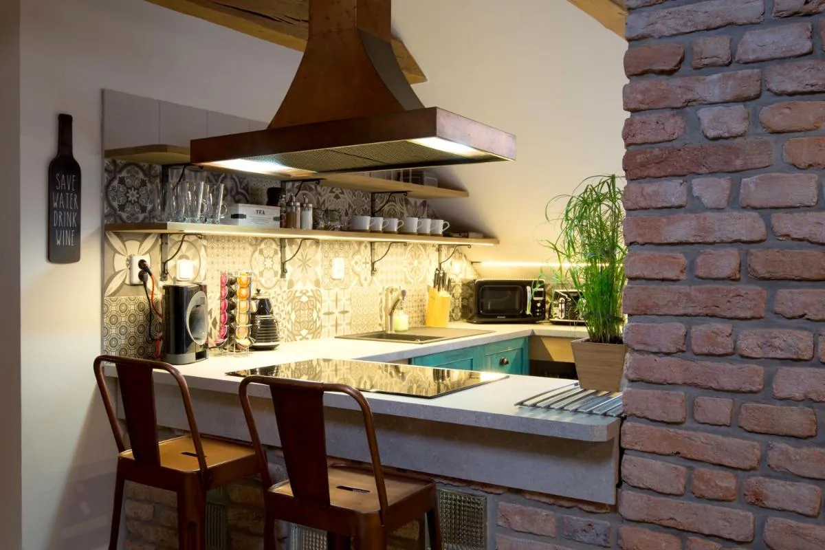 Image 5 of Bohemian Chic 2 Bedroom 2 Bathroom Loft with Hanging Chair