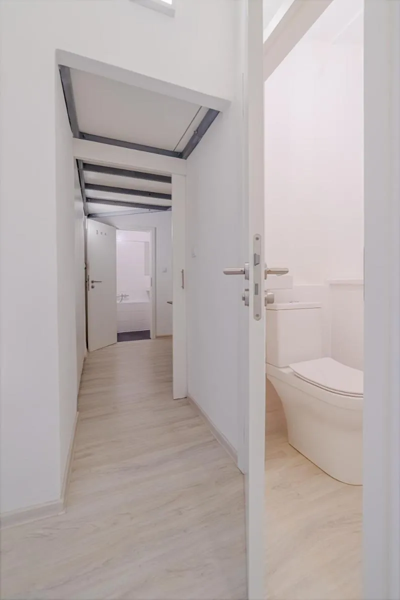 Image 3 of Castle Proximity Suite by Rentez