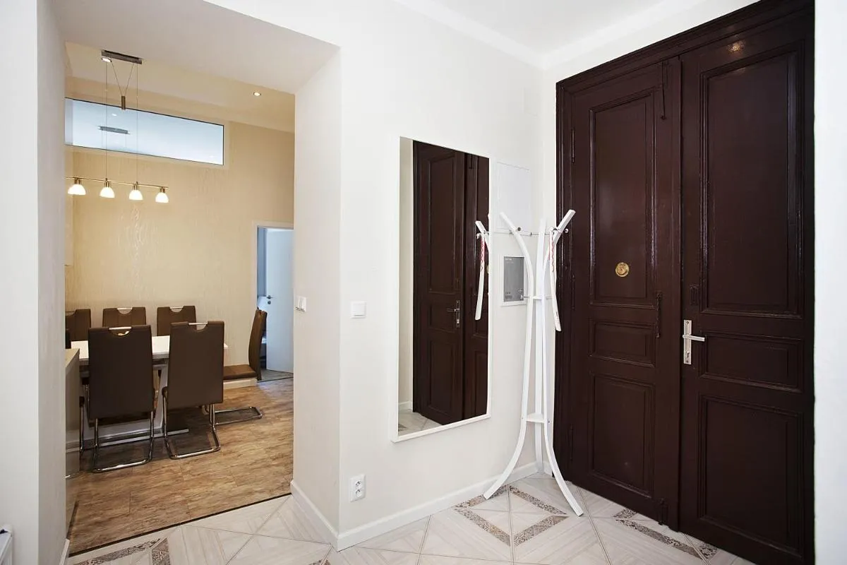 Image 5 of Celebration Flat by Ruterra