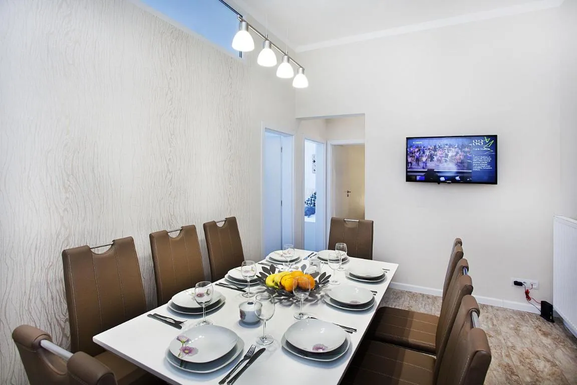 Image of Celebration Flat by Ruterra