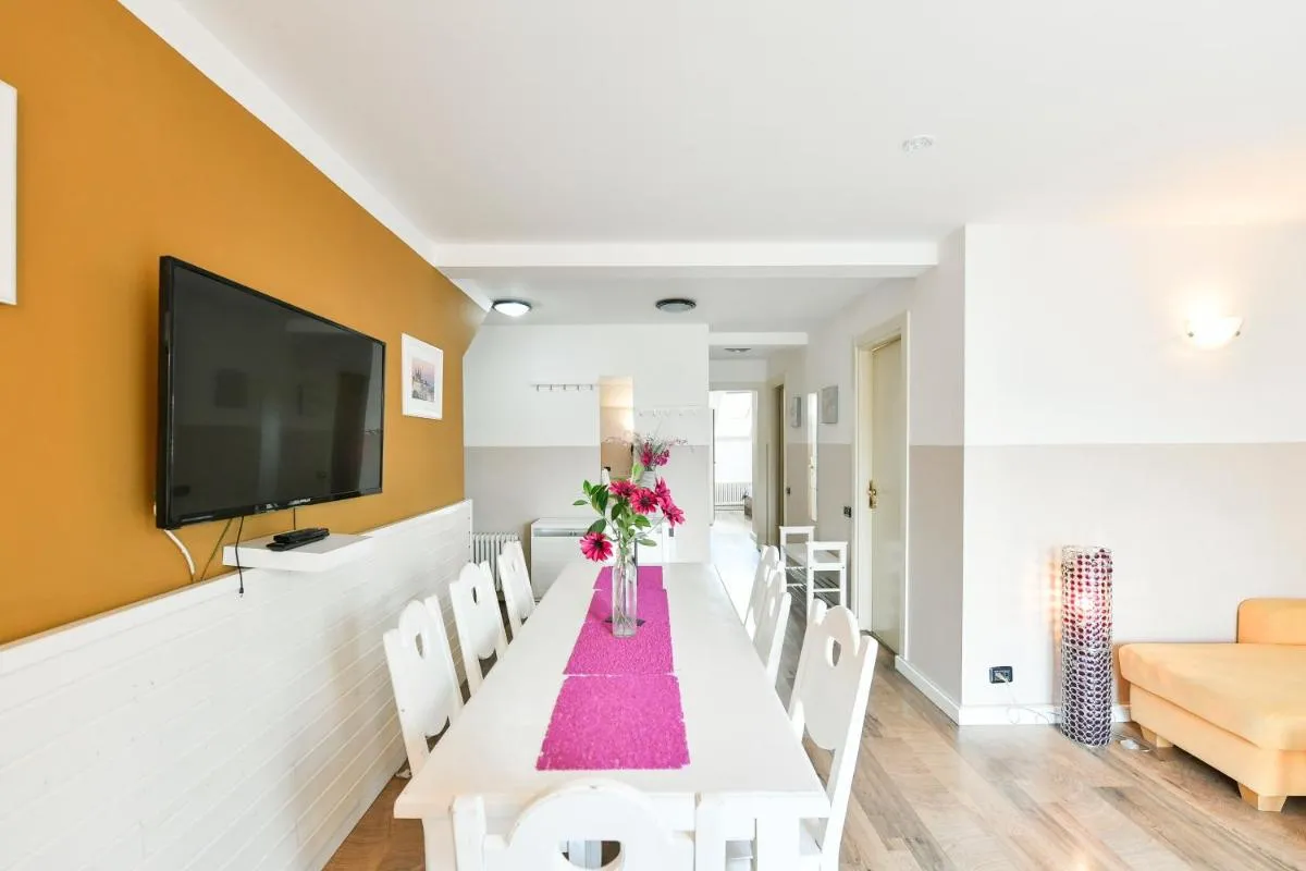 Image 4 of Central penthouse with terrace
