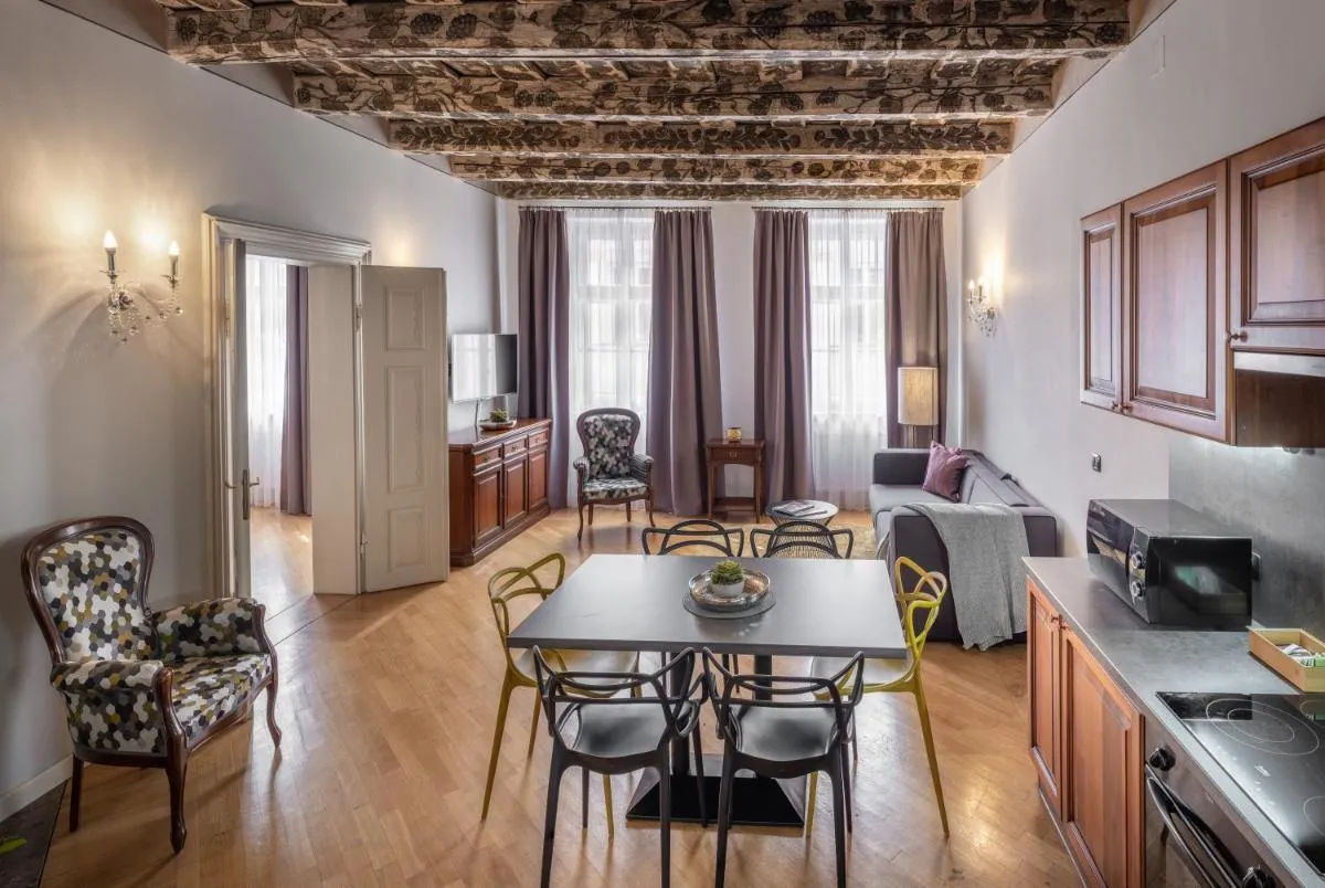 Image 6 of Chateau 9 Apartments by Adrez