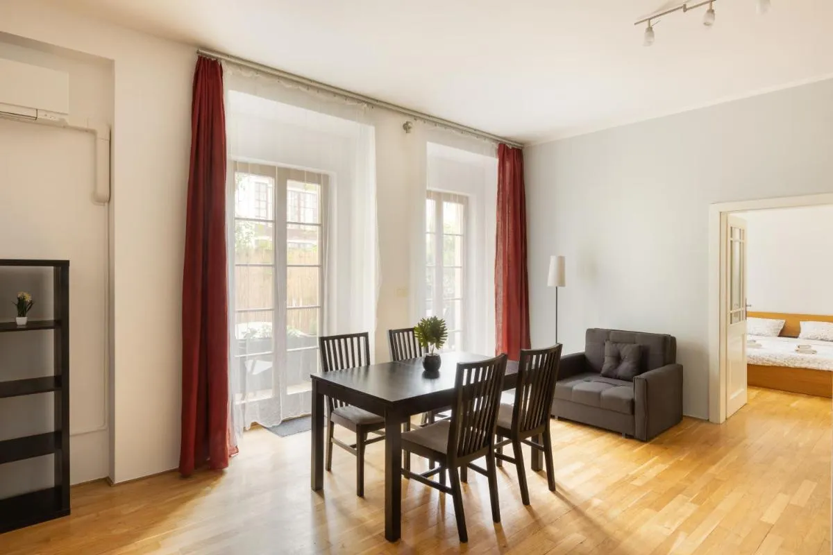 Image 6 of City Centre Garden Apartment with parking