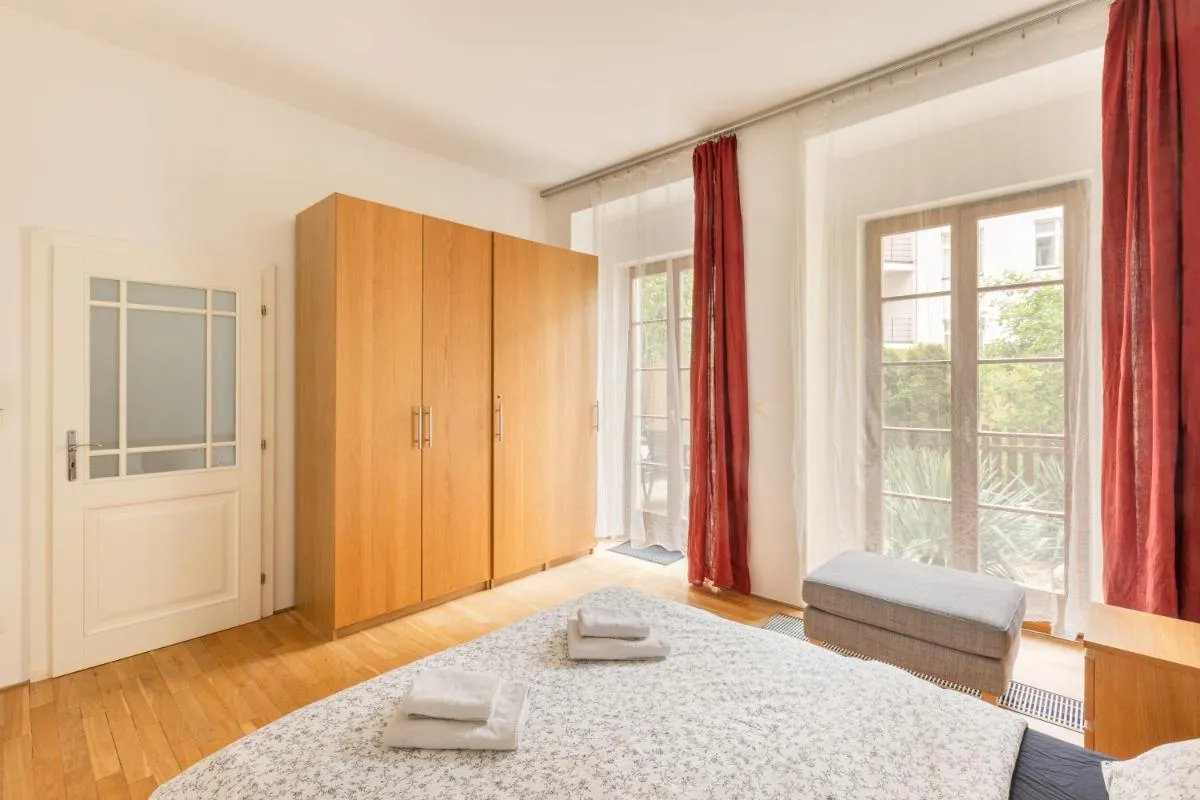 Image 1 of City Centre Garden Apartment with parking