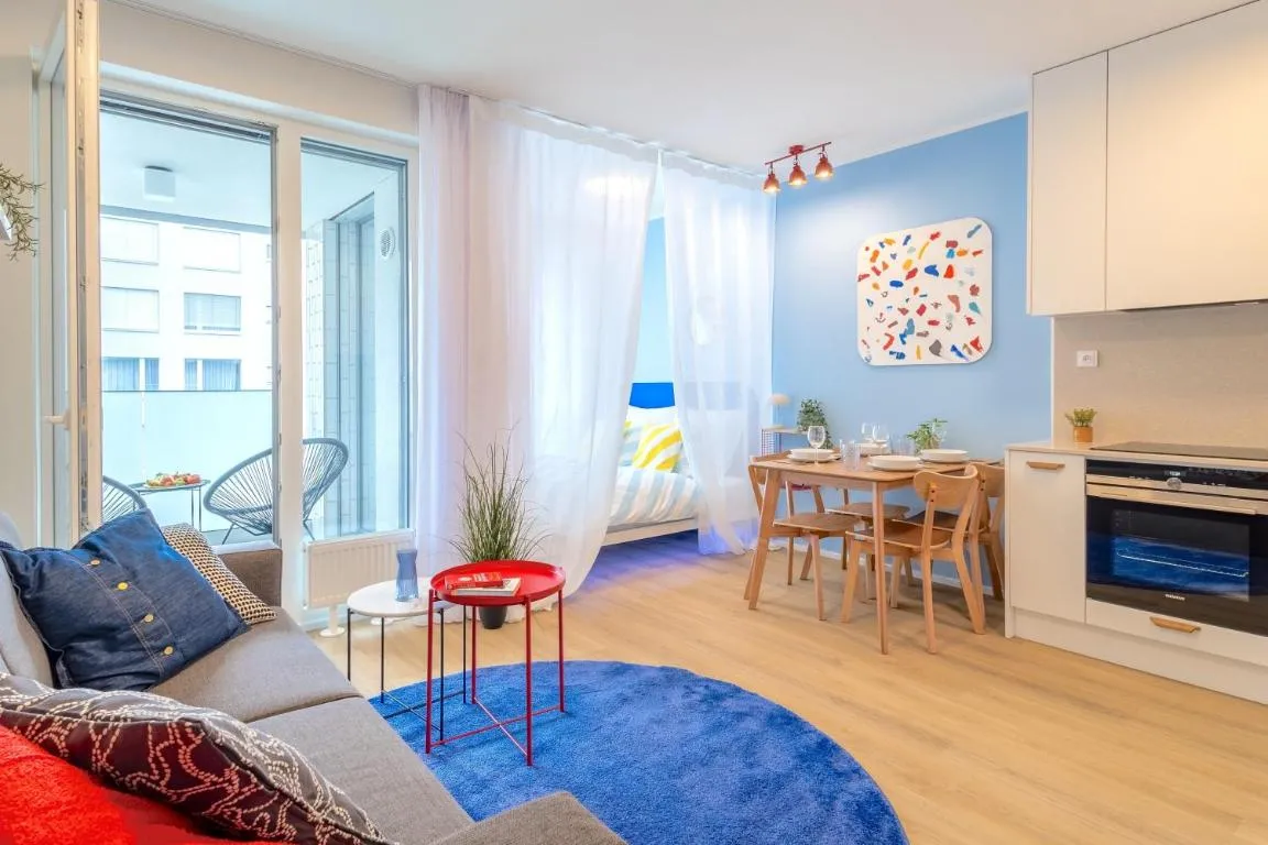 Image of Colorful Apartment – Balcony – Free Parking
