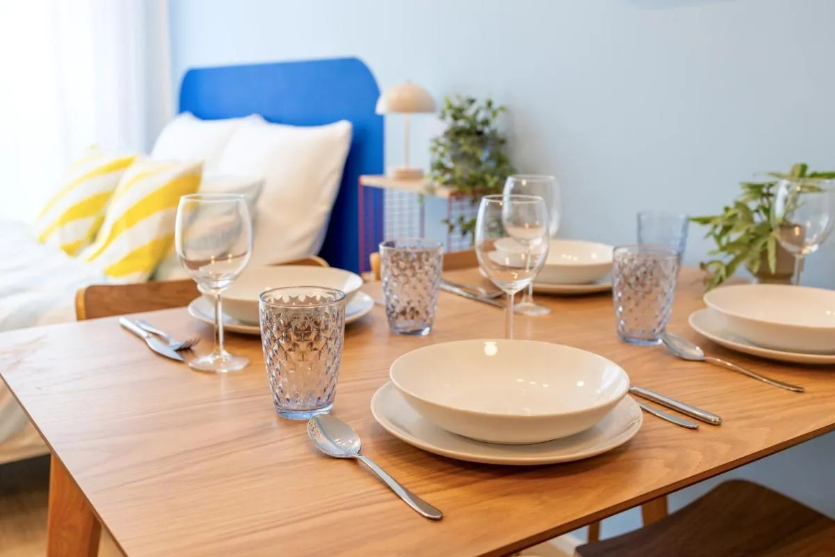 Image 6 of Colorful Apartment – Balcony – Free Parking