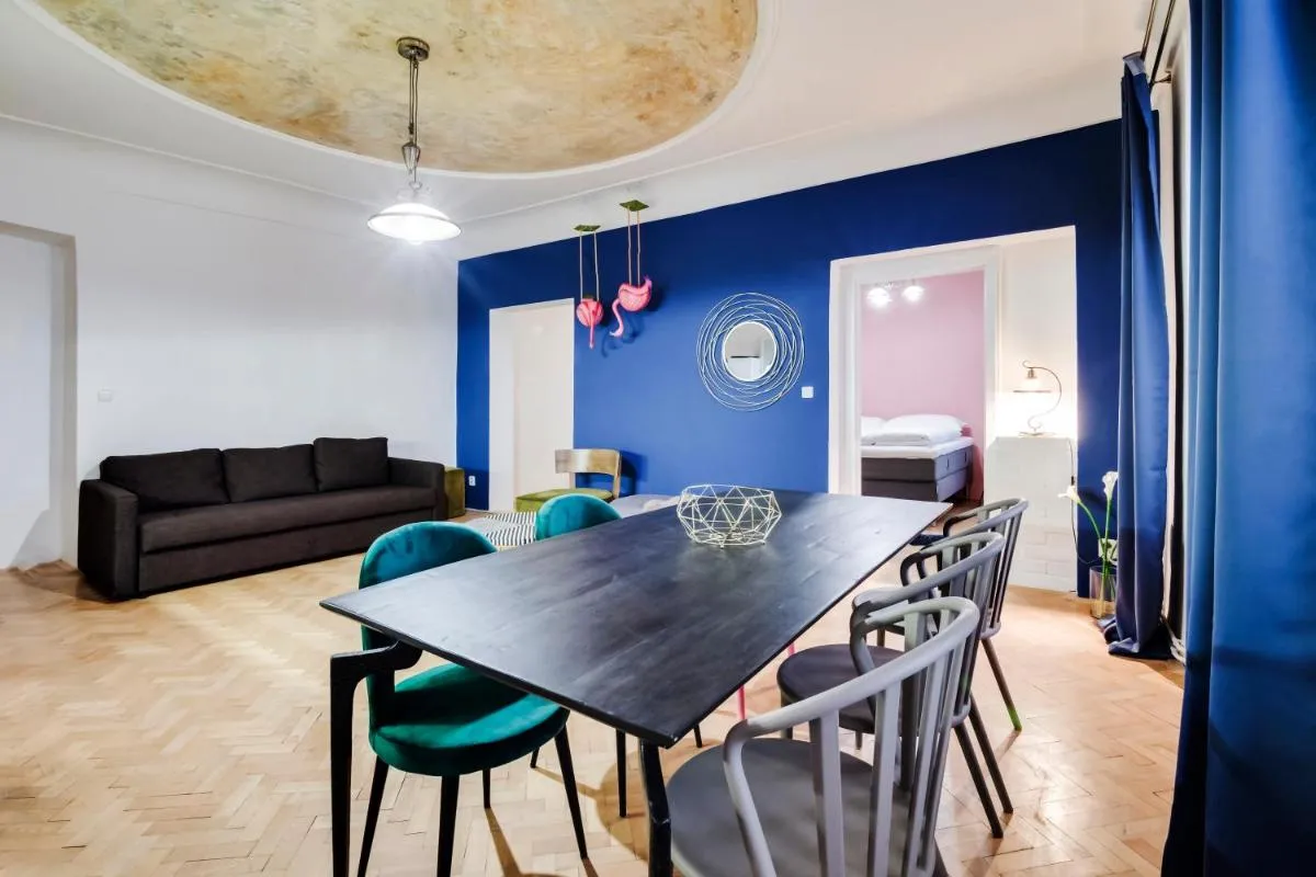 Image 3 of Curiosity apartments