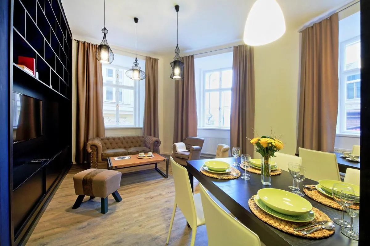 Image 3 of DeLuxe Apartment
