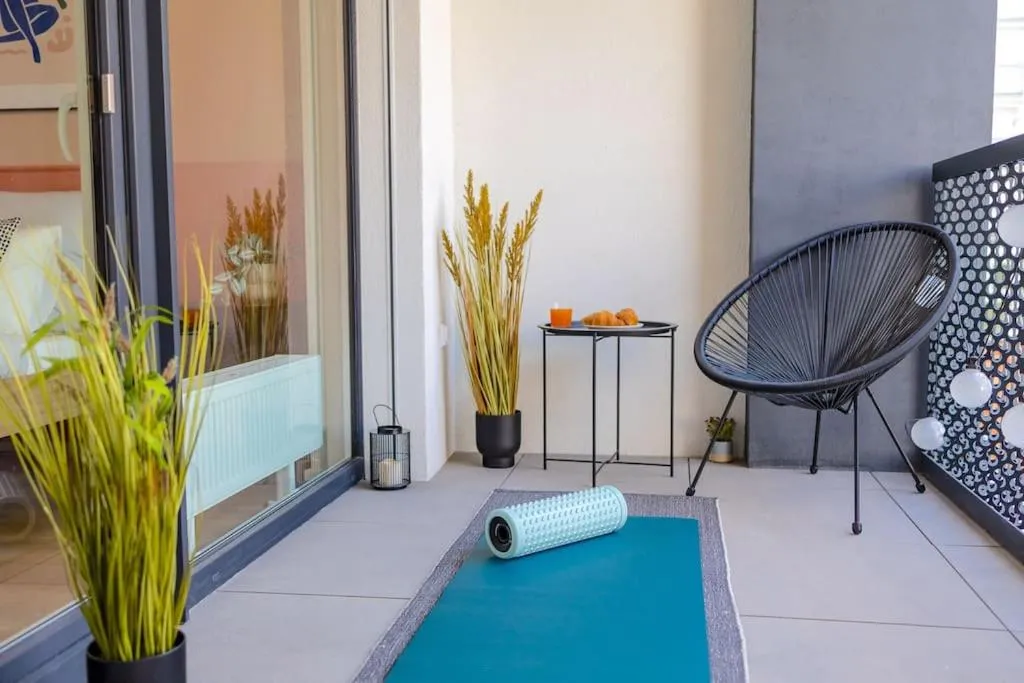 Image 3 of Design apartment • Balcony • Free Parking • Yoga • 10 mins to center
