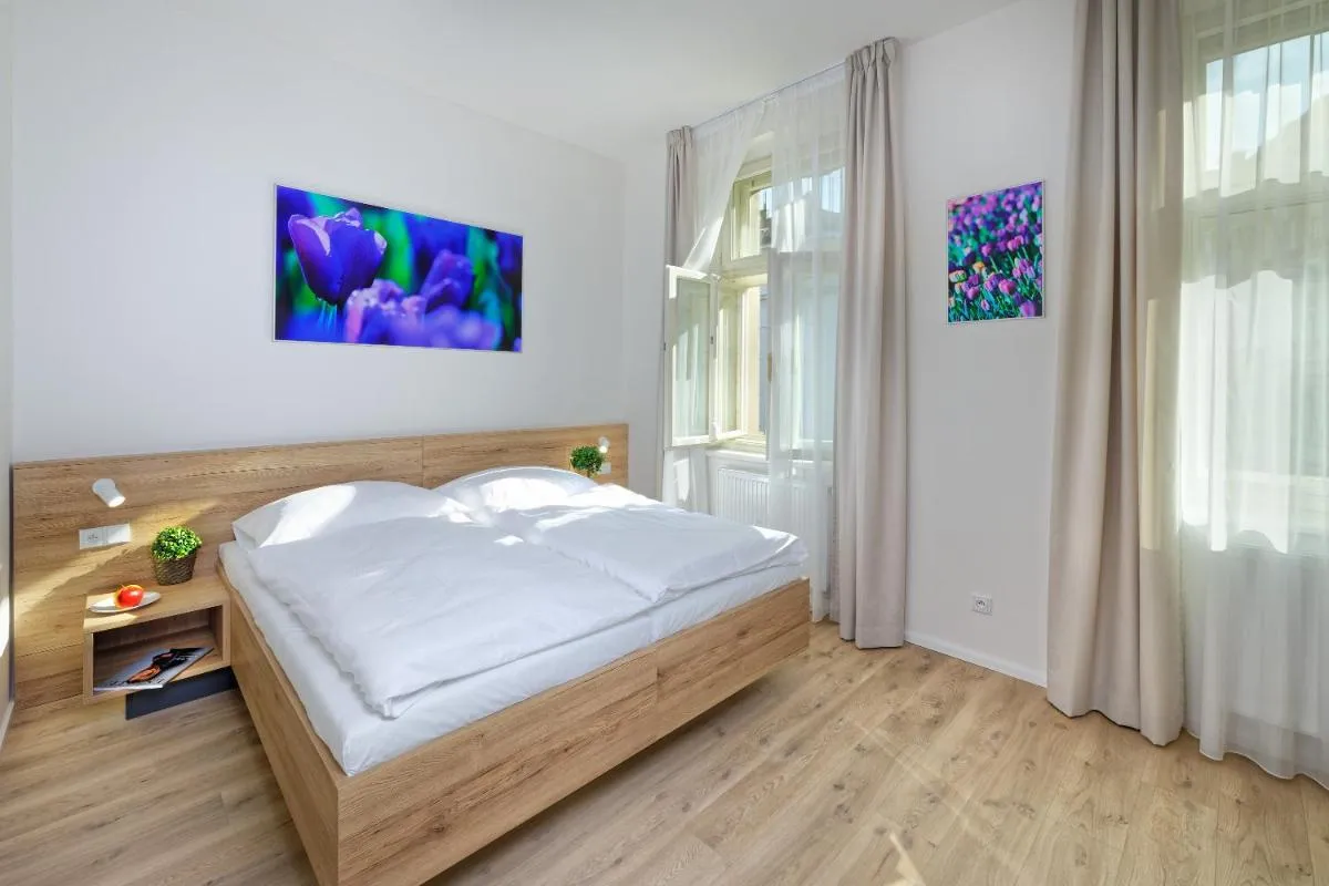Image 2 of DownTown Suites Jugoslavska