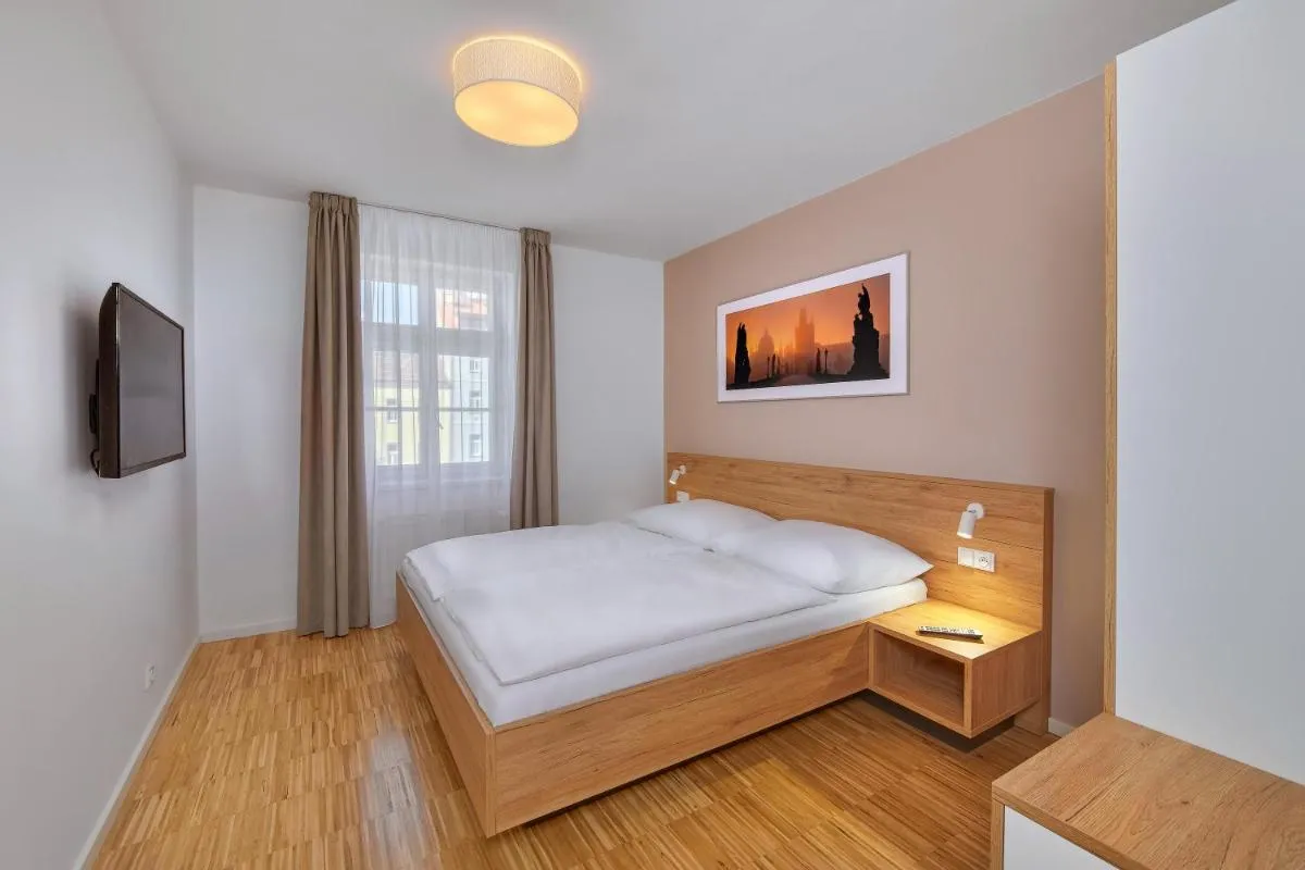 Image 2 of Downtown Suites Kodanska