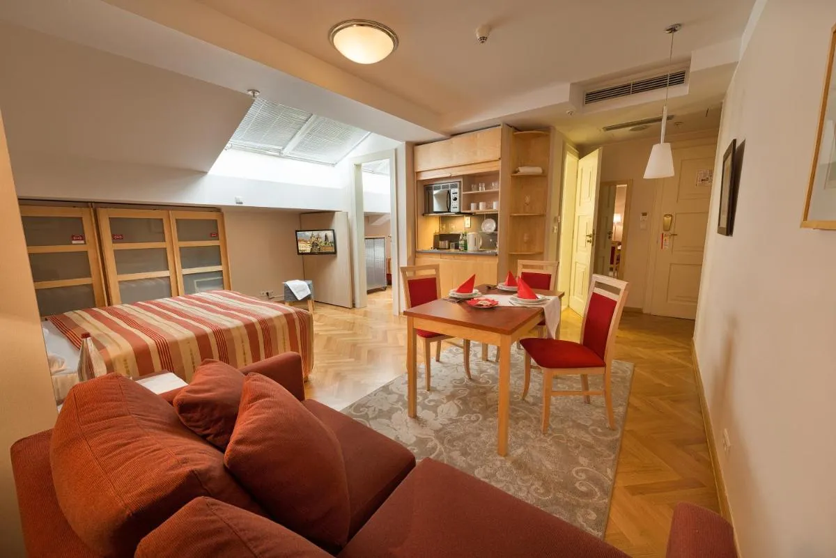 Image 2 of EA Hotel Julis