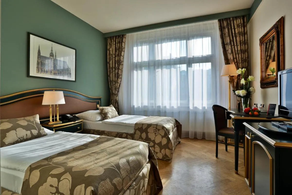 Image 1 of Elysee Hotel