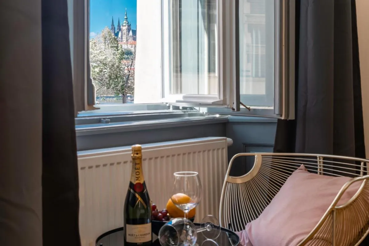 Image 3 of Emperor Castle View Suite
