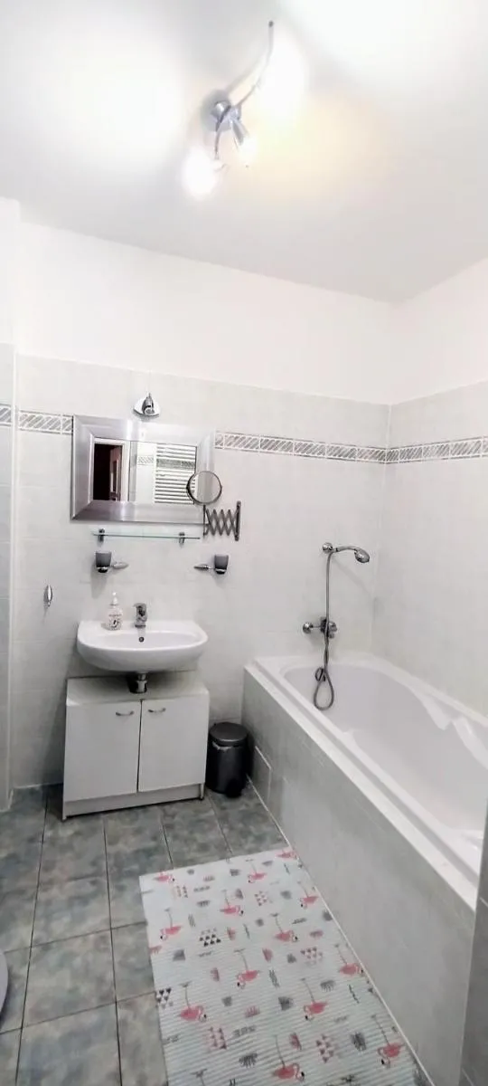 Image 3 of Erik Apartments