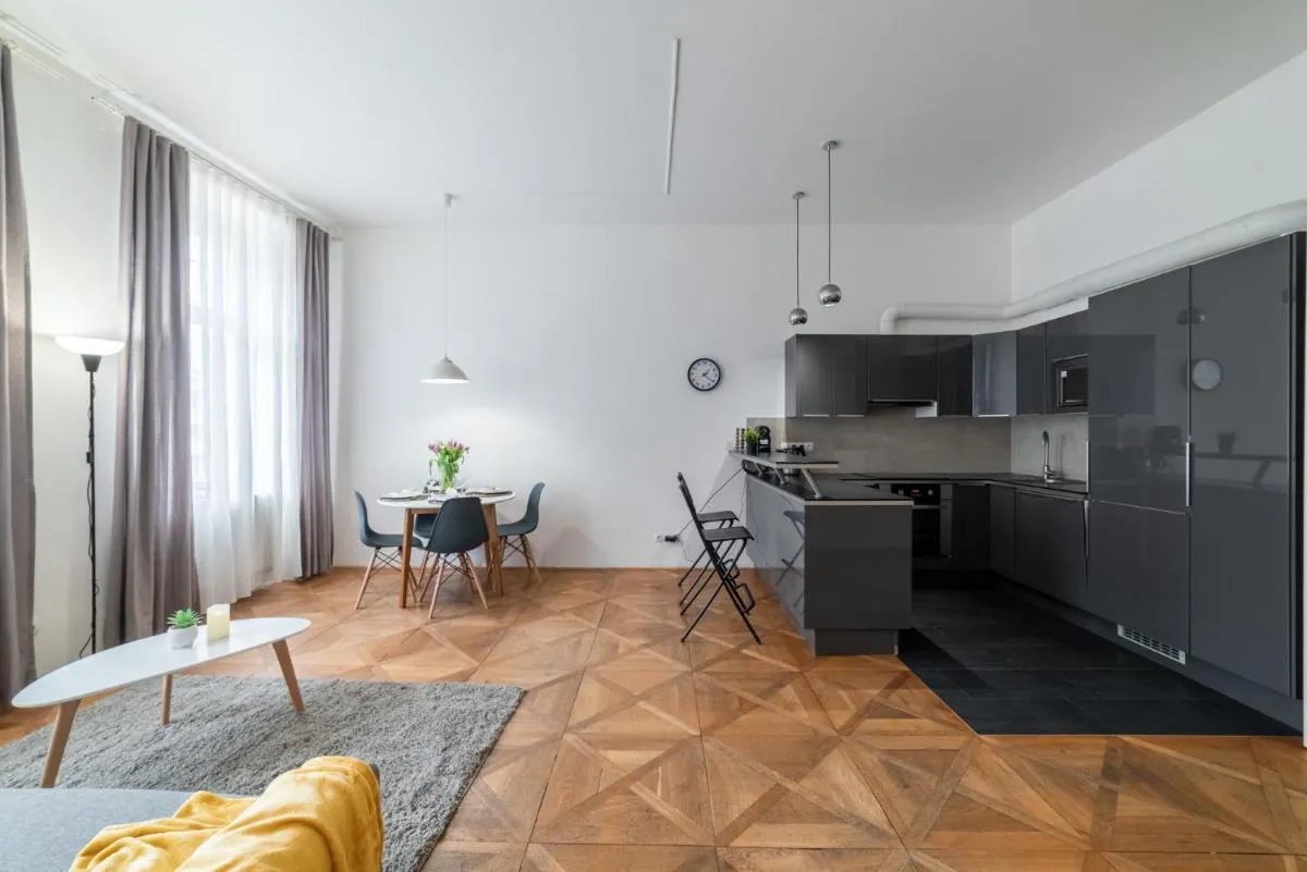 Image 3 of Exclusive apartment near Kafka’s head