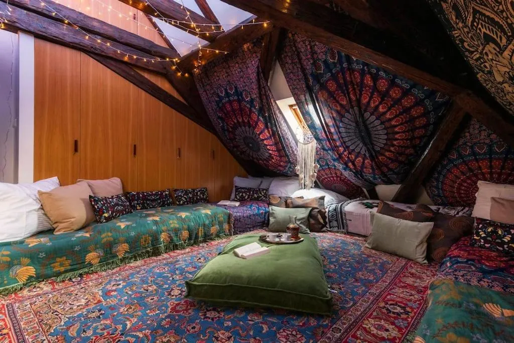 Image 6 of Fairytale Duplex – Billiard – Whirlpool – Home Cinema – Old Town