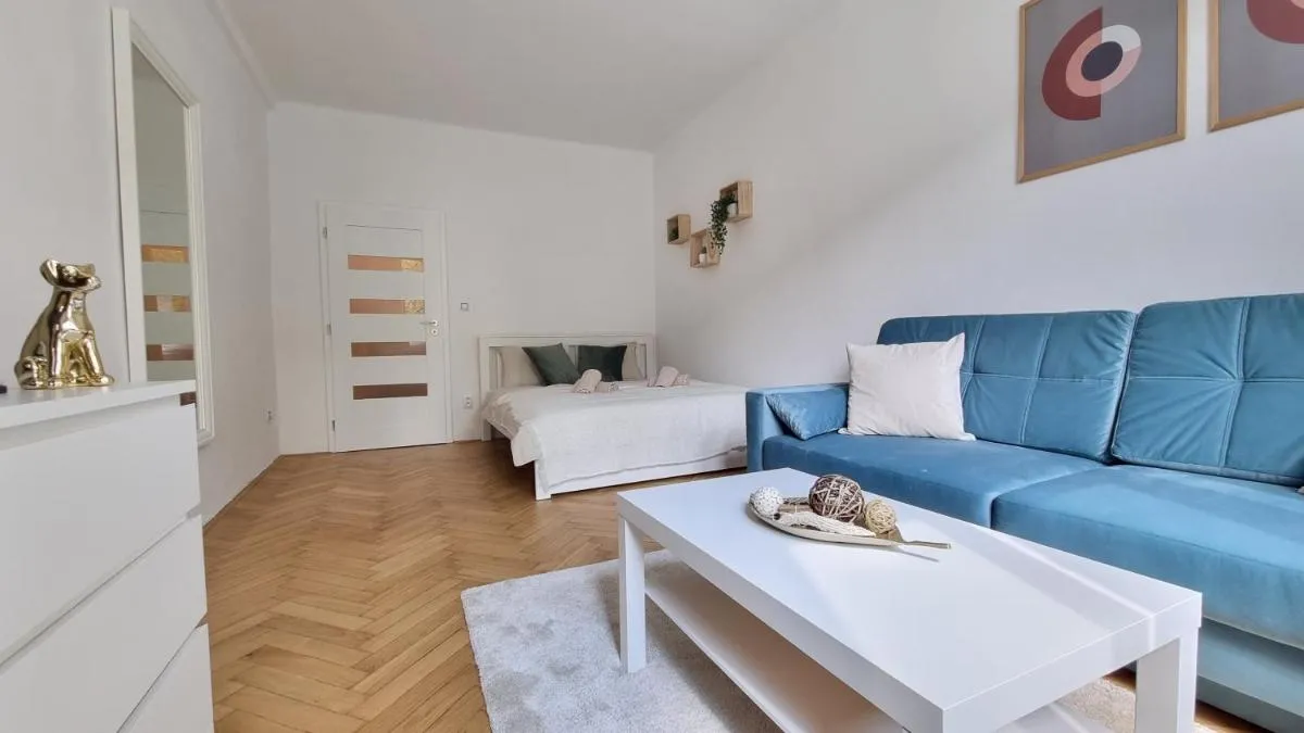 Image 1 of Finnem Rentals Průběžná