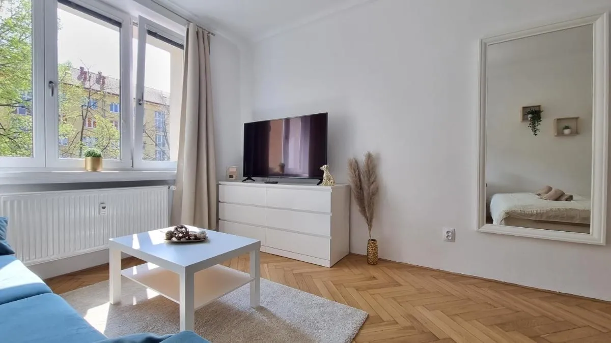 Image 2 of Finnem Rentals Průběžná