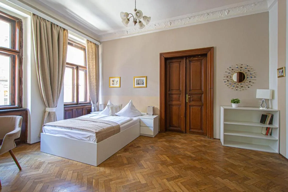 Image of For celebrations spacious 3BDR apartment with balcony