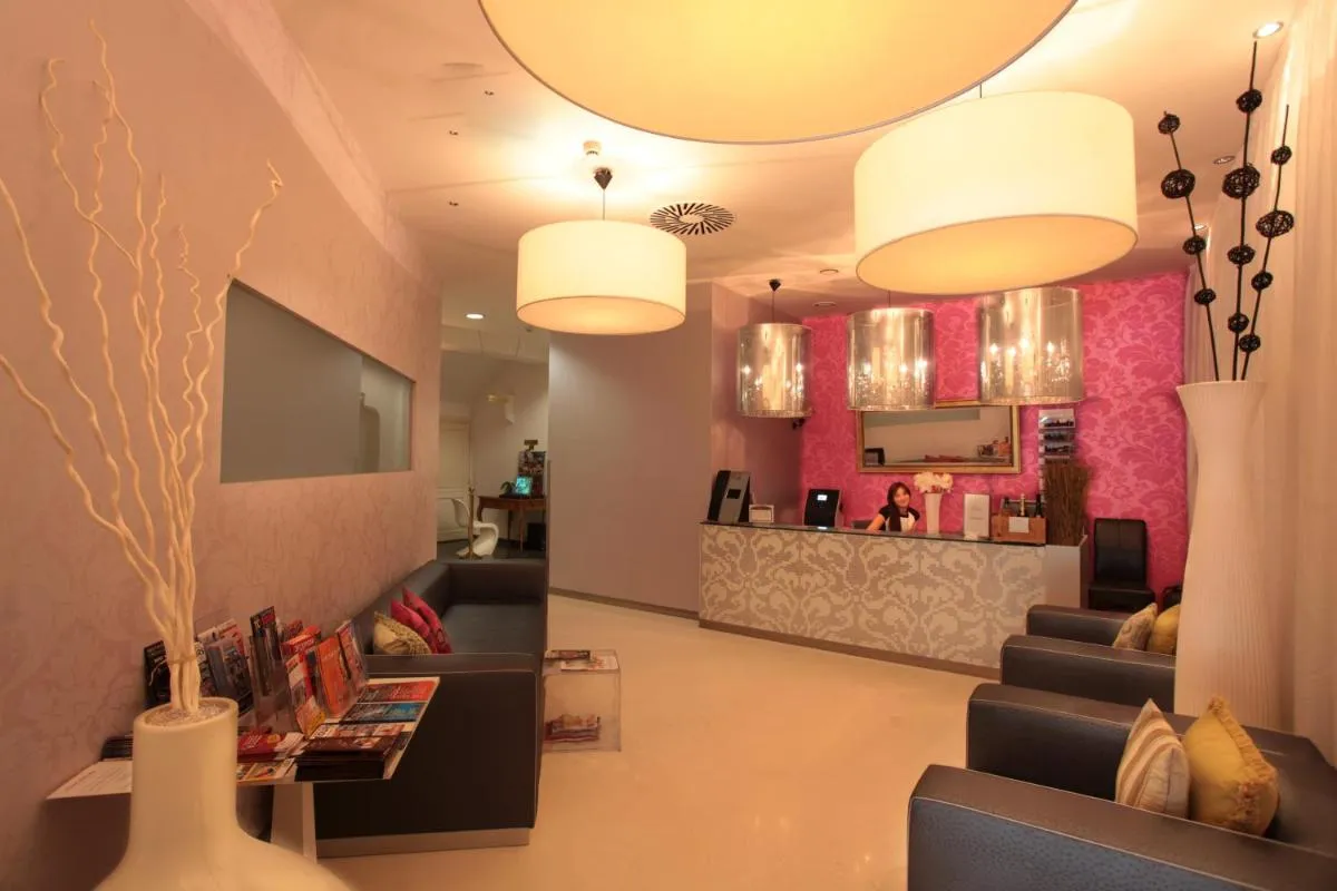 Image 4 of Friday Hotel