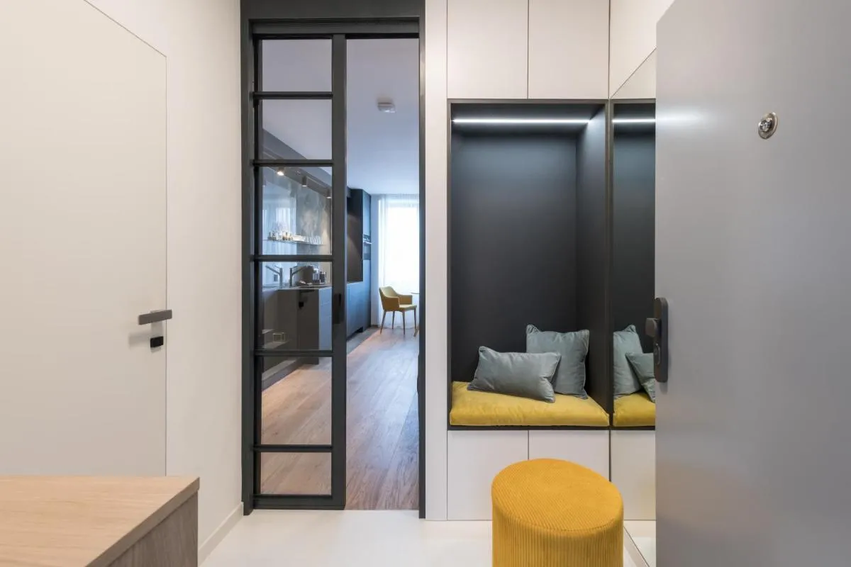 Image 6 of Fully renovated stylish duplex in a convenient location