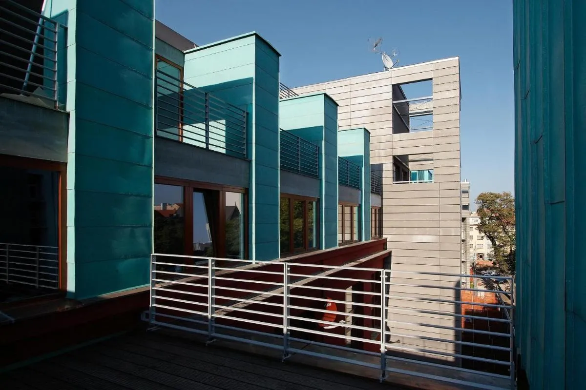 Image 5 of Fully renovated stylish duplex in a convenient location