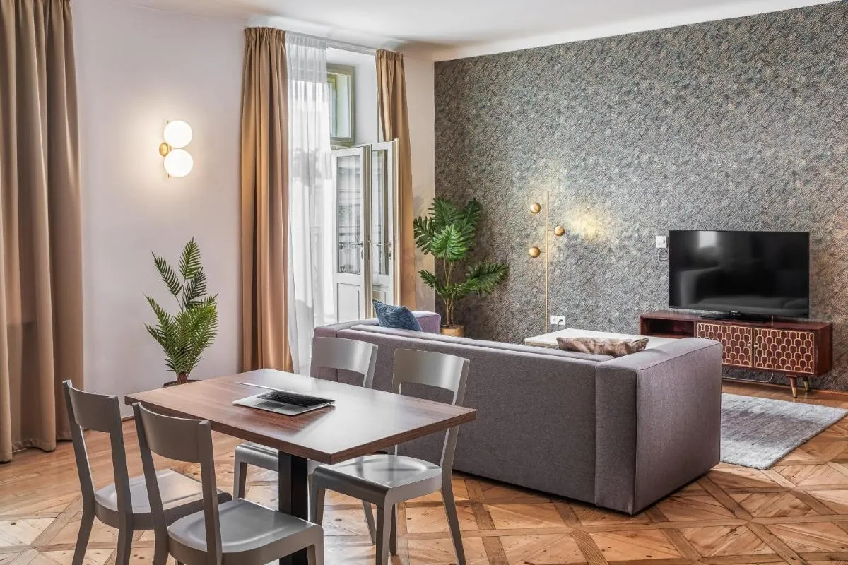 Image 6 of Golden Angel Suites by Adrez