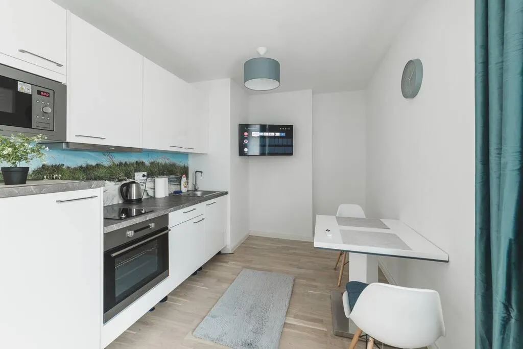 Image 2 of Golden Gate Apartment