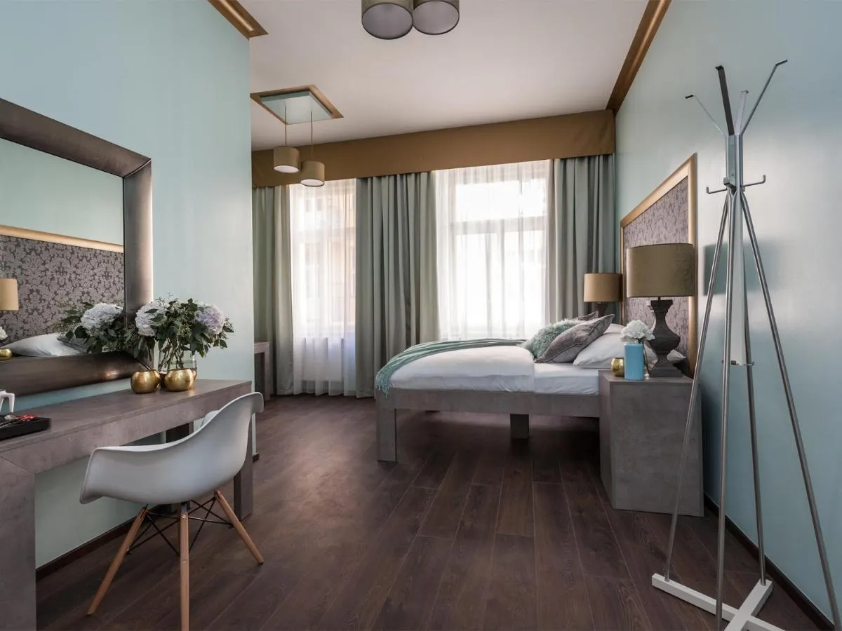 Image 4 of Gorgeous Prague Rooms